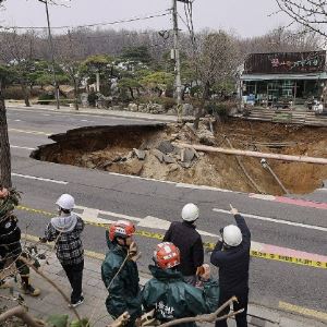 싱크홀 매몰 30대 가장 “낮엔 직장, 밤엔 배달”…안타까운 마지막 길