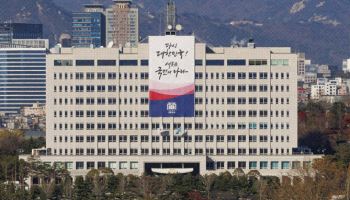 한덕수 체제 속 존재감 키우는 대통령실