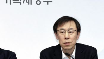정정훈 기재부 세제실장 46억, 김동일 예산실장 27억원