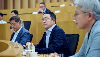 구광모 LG회장, 올해 첫 사장단 회의…위기극복 논의