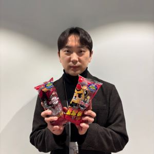 크보빵의 비밀?…국가대표 띠부씰은 밤에 보세요