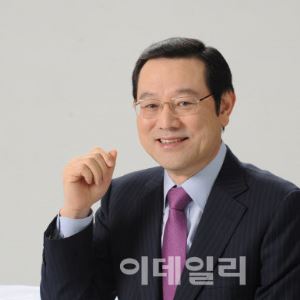 “정치가 뒷받침돼야 경제 산다…협치 담보할 개헌 필요”