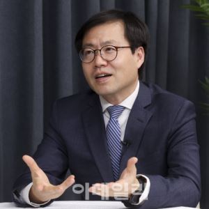 “개별 기업 각자도생보단 민·관 투자 패키지로 협상력 높여야”