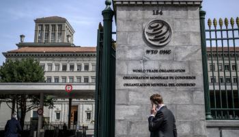 WTO, 세계 무역성장률 하향 조정…3% 증가→0.2% 감소