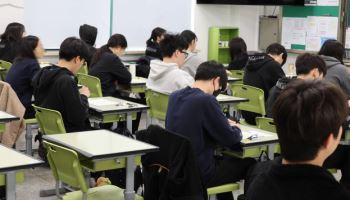 ‘의대열풍’의 역설…이과에 상위권 몰리자 문과선택 늘었다