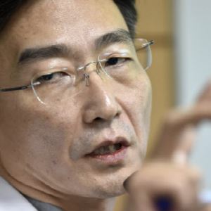 "문과X들, 탈조선"…논란 불거진 이국종, 軍에 사과