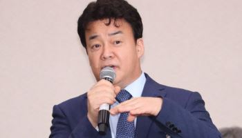 MBC 전 PD, 백종원 ‘갑질 의혹’ 제기…“그건 아니다” 반박도