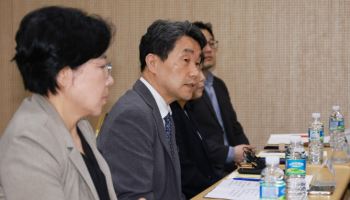 교육부 "의대생 참여 의학교육위, 이르면 5월 초 구상안 발표"
