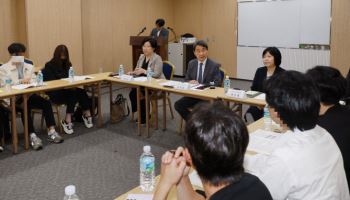 1년 만에 의대생과 대화 물꼬튼 정부..전면 복귀여부는 미지수