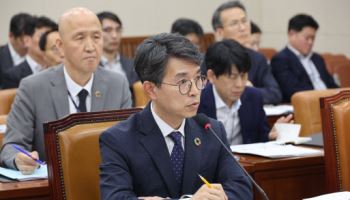환경부 장관, ‘국립공원 전문委 논란’에 “케이블카 확대 아냐”