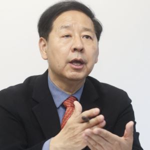 “미-중 갈등 韓 기술발전엔 기회…AI 대전환, 5년내 이뤄야”