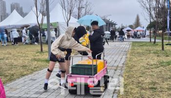 더로보틱스, 추종로봇 '봇박스' 활용 환경보호 캠페인 전개