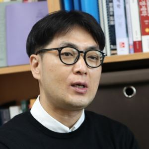“'역성장 쇼크' 韓 경제, 추경은 해열제…근원적 치료법 찾아야”