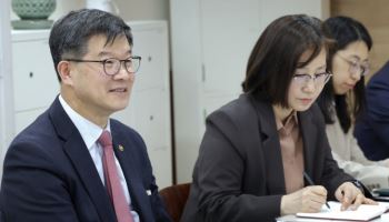 초고령사회 대안될까…복지차관 "외국인 요양보호사 양성 지원"