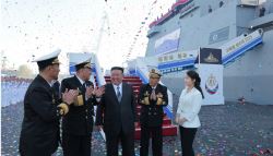 훌쩍 큰 딸 주애와 또 동행…北 5000t급 구축함 진수식