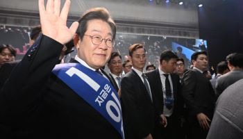 '파기환송→재판 지속?' 질문에…李 "내일 교통사고 걱정 수준"