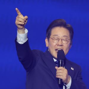 "이재명 수락 연설 듣고 눈시울 붉혔다"는 '보수 논객', 이유는?