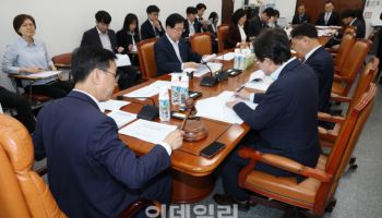 민주, 행안위서 ‘지역화폐 1조원’ 추경안 단독 처리