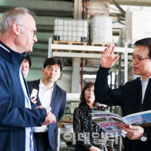 임태희, 카자흐 정부·유라시아국립대와 '다문화 학생 인턴십' 협약
