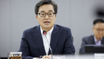 다시 시험대 오른 김동연 리더십, 6월 도의회 추경안 심의 '촉각'