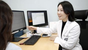 일어설 때 어지러우면 빈혈? ‘자세성 기립성 빈맥 증후군’ 의심