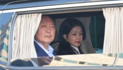 윤 부부 압수 영장에 ‘배달앱 사용 내역' 들어간 이유...왜?	