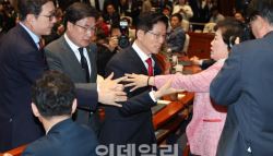 `국힘 단일화` 시계제로…法, 김문수 아닌 당 지도부 손 들었다 (종합)