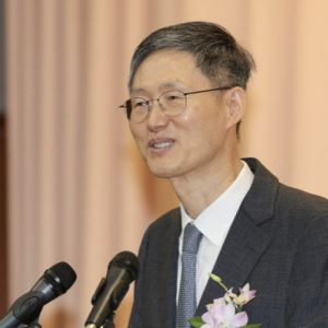 '尹 파면' 문형배, 서울시립대 로스쿨 교수 되나…"고민 중"