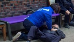 이재명 유세장서 쓰러진 ‘심정지 노인'…목숨 구해낸 사람은