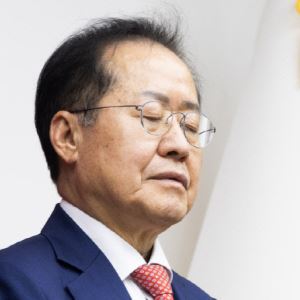 "차라리 노무현 따라 민주당 갔다면" ‘정계은퇴’ 홍준표 또 한탄