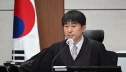 사법부 “지귀연 룸살롱 의혹 입장 낼 거 없어”vs 민주 “법적 대응할 것”