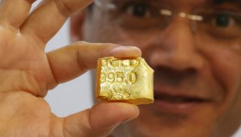 야금야금 내려온 금가격, 어느새 한 달 내 최저치