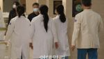 사직 전공의 2000명 돌아올까…관건은 '특례'
