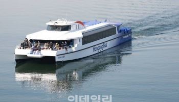 한강버스, 다음달부터 시민 체험운항…9월 정식개통