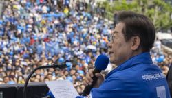광주 찾은 이재명 "80년 5월 광주가 오늘 대한민국 구했다"