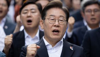[속보]이재명 "대통령 4년 연임제·결선투표제 도입하자"