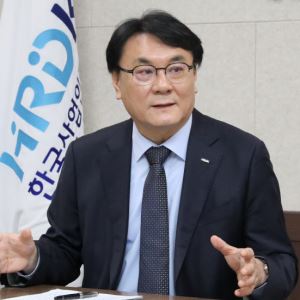 “고숙련 전문가, AI가 대체 못해…평생 능력 개발이 인구위기 해법”