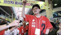 한동훈 “윤석열 부부, 민주당 가라” 직격탄	