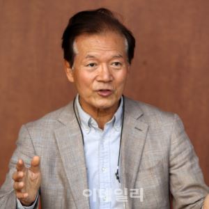 “1년에 300조씩 새어나가”…규제개혁 전도사의 경고