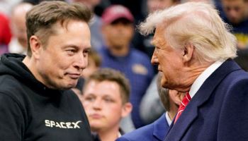 "머스크, 주 40시간 일하라"…테슬라 투자자들의 압박