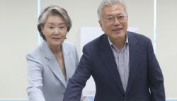 사전투표 마친 문재인 "압도적 심판으로 내란 책임 물어야"