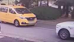 역주행 SUV 사람 매단 채 질주…60대 남성 결국 사망