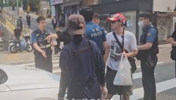사전투표소 몰려든 보수 유튜버들…전국 곳곳서 `몸살`