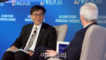 이창용 "스테이블코인, 비은행에 허용 전 자본통제 우회 가능성 고려"