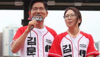 “제 딸 동주”…김문수 딸, 마이크 잡고 “약속 지키실거죠?”