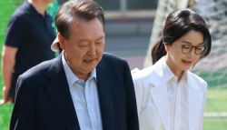 윤석열 전 대통령 부부, 서초구 사저 인근서 투표