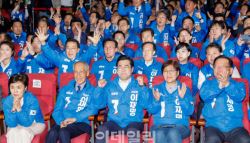 깜깜이 기간 변수 없었다…승기 굳힌 이재명
