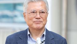 문재인 “이재명 대통령 당선 축하…내란 행위에 준엄한 심판”