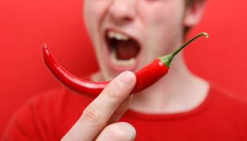 매운맛 즐기다 위장병? ‘맵부심’이 부른 건강 경고