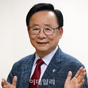 “개헌은 대통령 힘 있을 때만 가능…선거·국민투표는 분리해야”[만났습니다①]